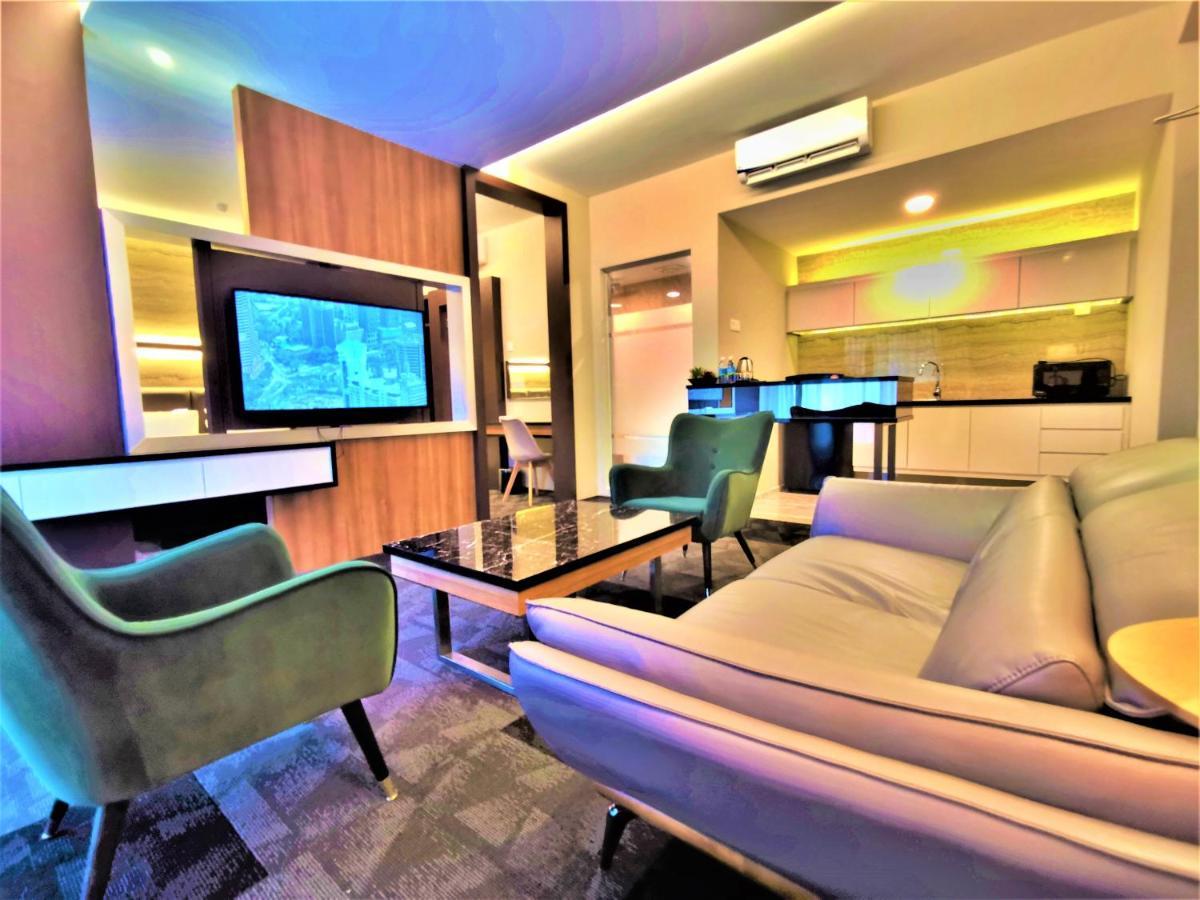 Prestigo Hotel - Johor Bharu Джохор Бахру Екстериор снимка