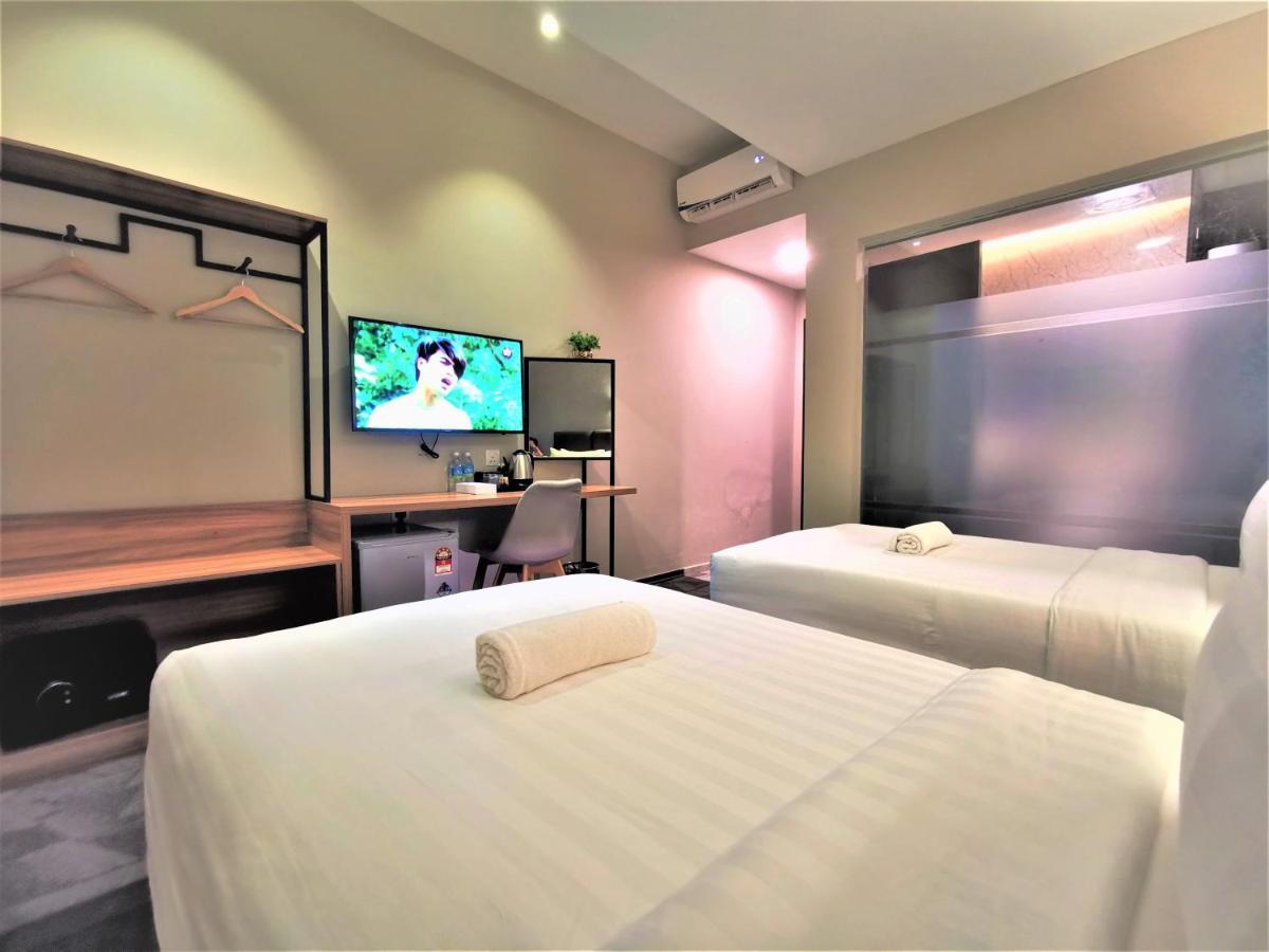 Prestigo Hotel - Johor Bharu Джохор Бахру Екстериор снимка
