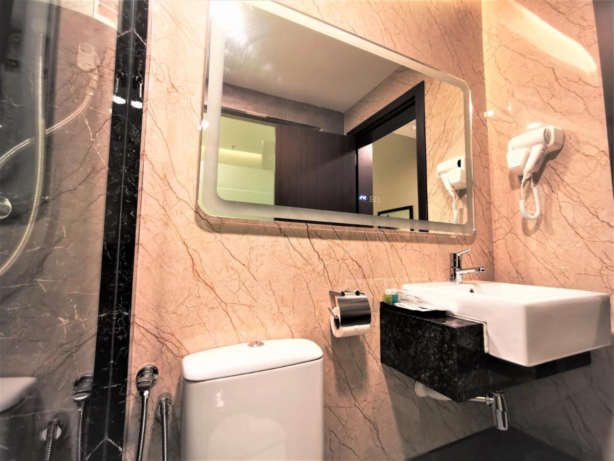 Prestigo Hotel - Johor Bharu Джохор Бахру Екстериор снимка
