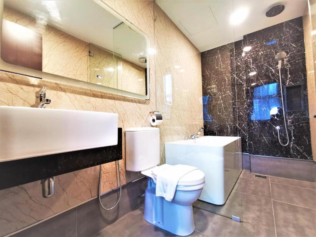 Prestigo Hotel - Johor Bharu Джохор Бахру Екстериор снимка