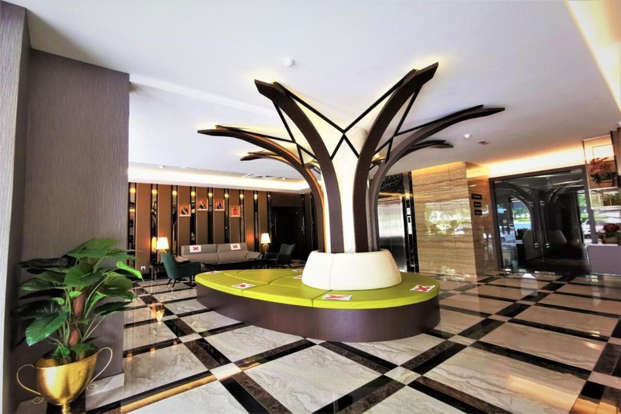 Prestigo Hotel - Johor Bharu Джохор Бахру Екстериор снимка
