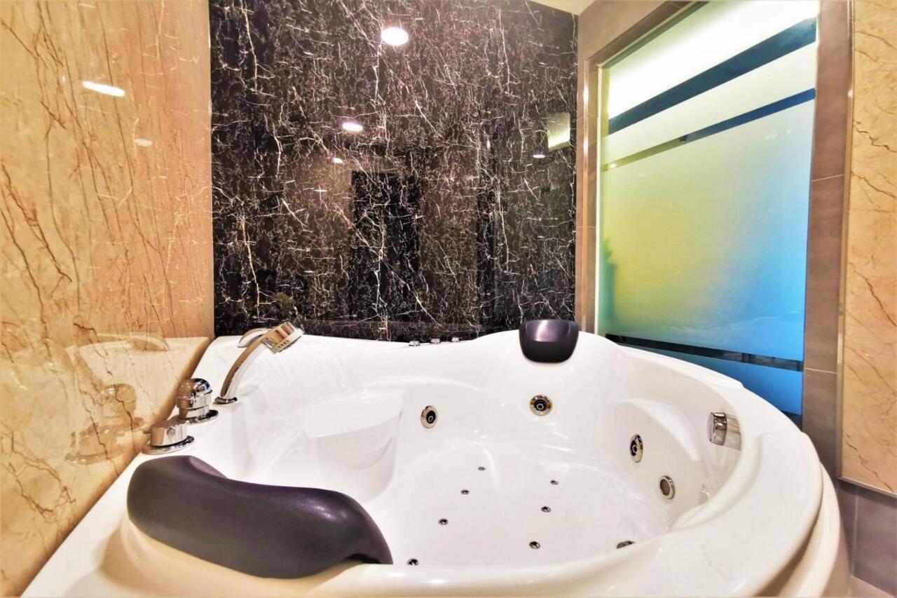 Prestigo Hotel - Johor Bharu Джохор Бахру Екстериор снимка