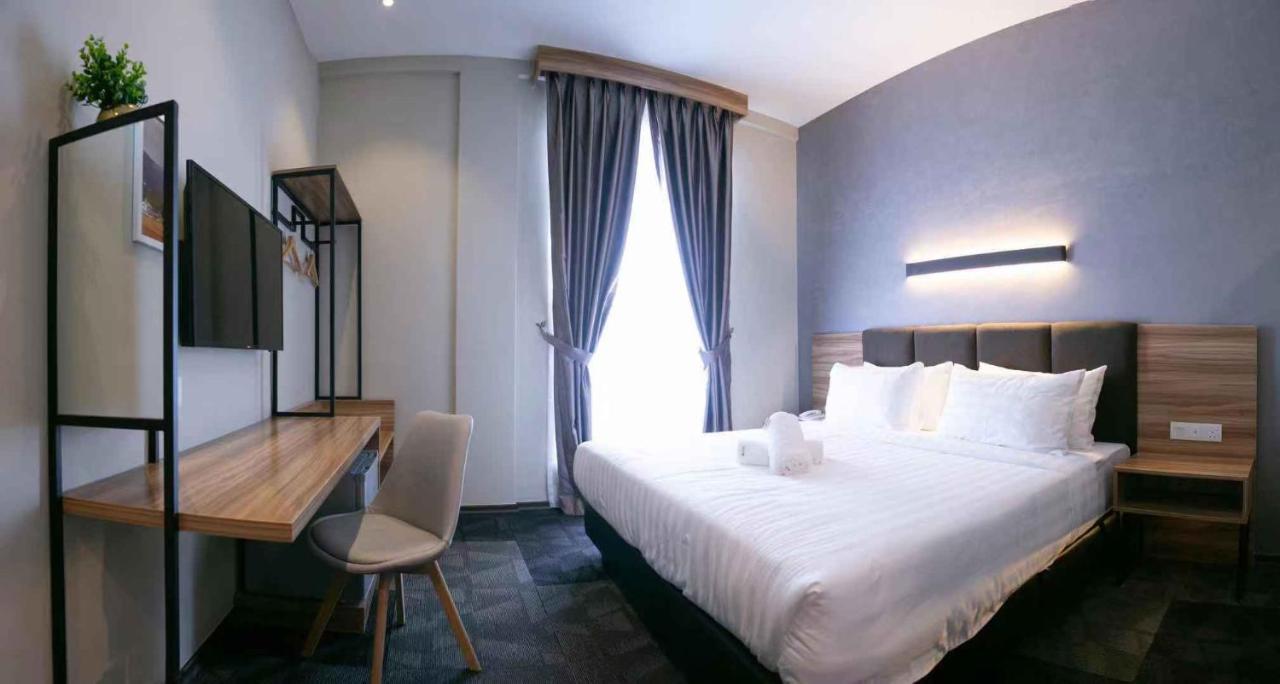 Prestigo Hotel - Johor Bharu Джохор Бахру Екстериор снимка