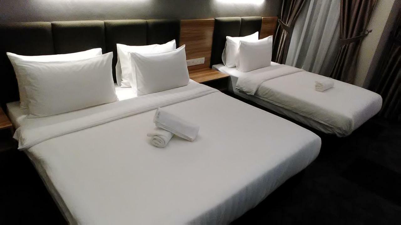 Prestigo Hotel - Johor Bharu Джохор Бахру Екстериор снимка
